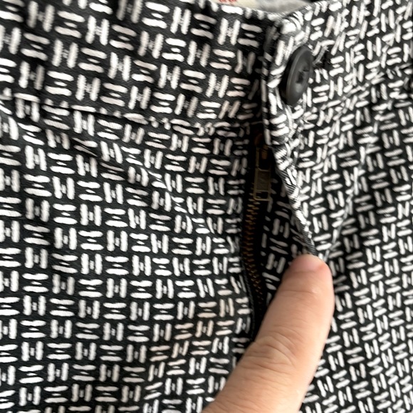 Gap Slim City Black & White Khakis, Size 8R - Picture 6 of 16